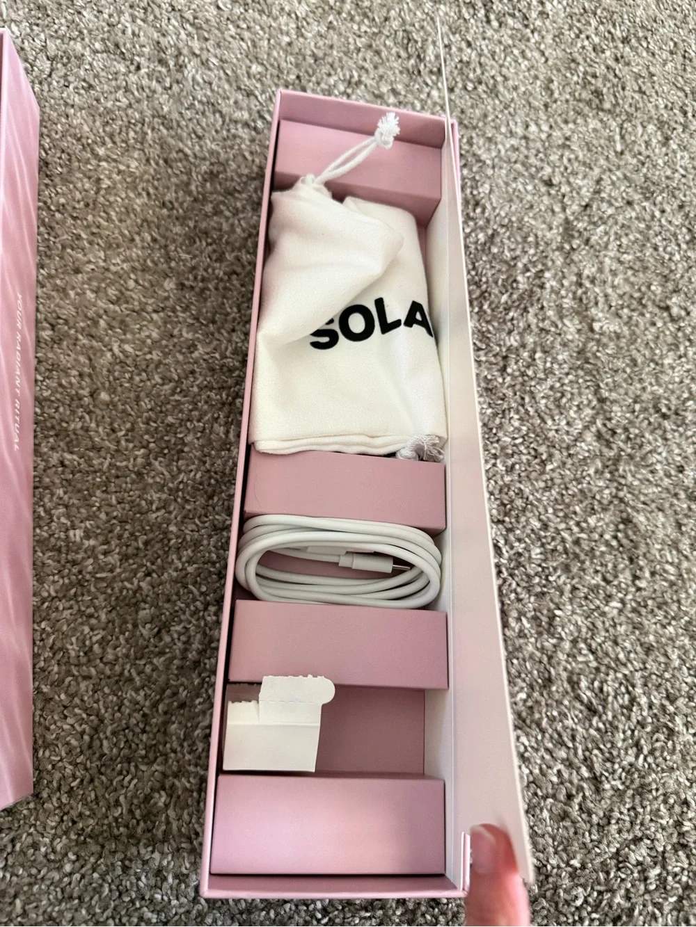 SOLAWAVE Pink red light Eye Mask - Soothing Wearable
